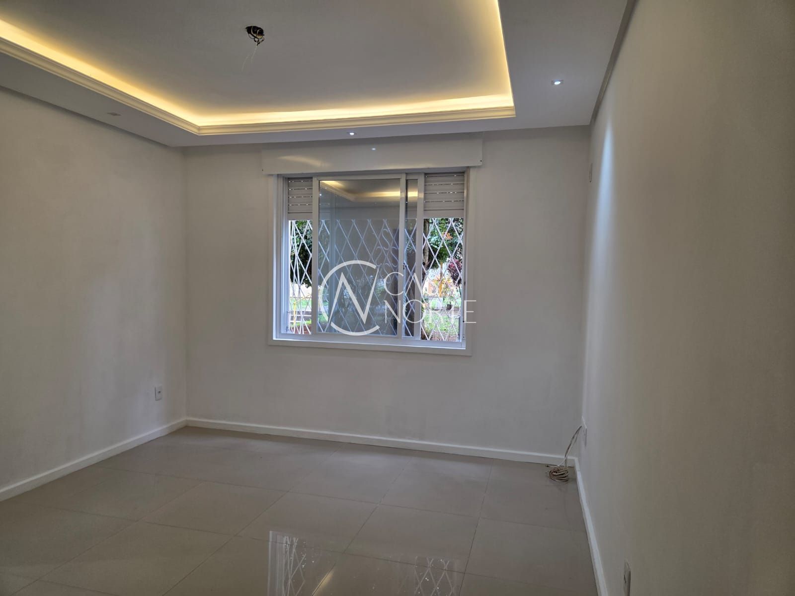 Apartamento à venda com 3 quartos, 63m², Rua Sapê no bairro Passo da Areia em Porto Alegre