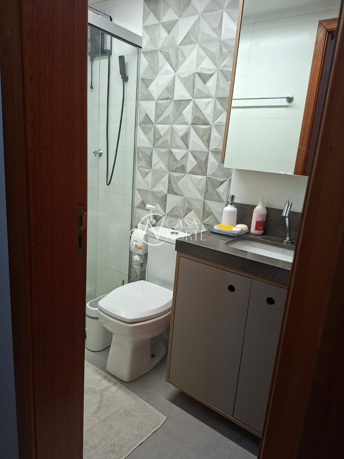 Apartamento à venda com 2 quartos, 55m², 1 vaga, Rua Moyses Antunes da Cunha no bairro Santo Antônio em Porto Alegre