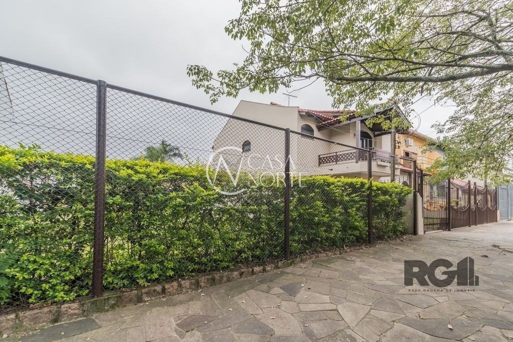 Terreno à venda  com 360m², Rua Elias Bothome no bairro Jardim Itu em Porto Alegre