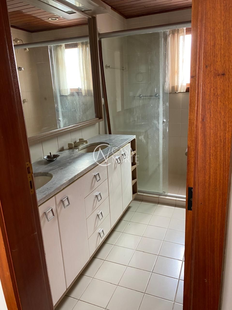 Apartamento à venda com 3 quartos, 161m², 1 suíte, Avenida Getúlio Vargas no bairro Menino Deus em Porto Alegre