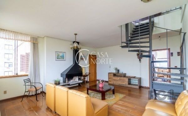 Cobertura à venda com 3 quartos, 245m², 1 suíte, 3 vagas, Rua Professor Freitas Cabral no bairro Jardim Botânico em Porto Alegre