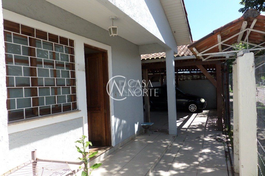 Casa à venda com 3 quartos, 120m², 1 suíte, 3 vagas, Rua Francisca Prezzi Bolognesi no bairro Hípica em Porto Alegre