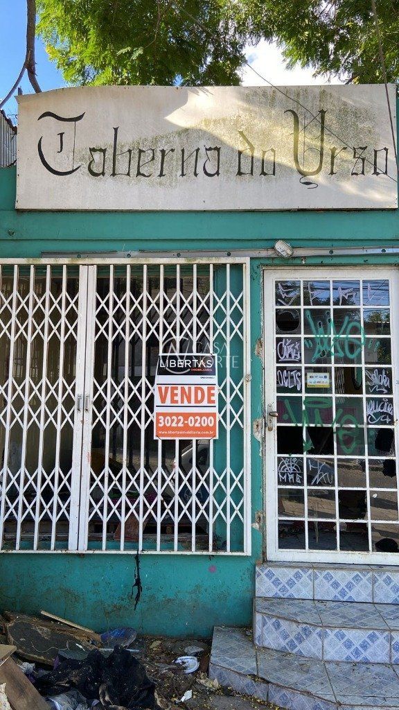 Casa à venda com 4 quartos, 145m², 1 suíte, 2 vagas, Rua Professor Carvalho Freitas no bairro Teresópolis em Porto Alegre