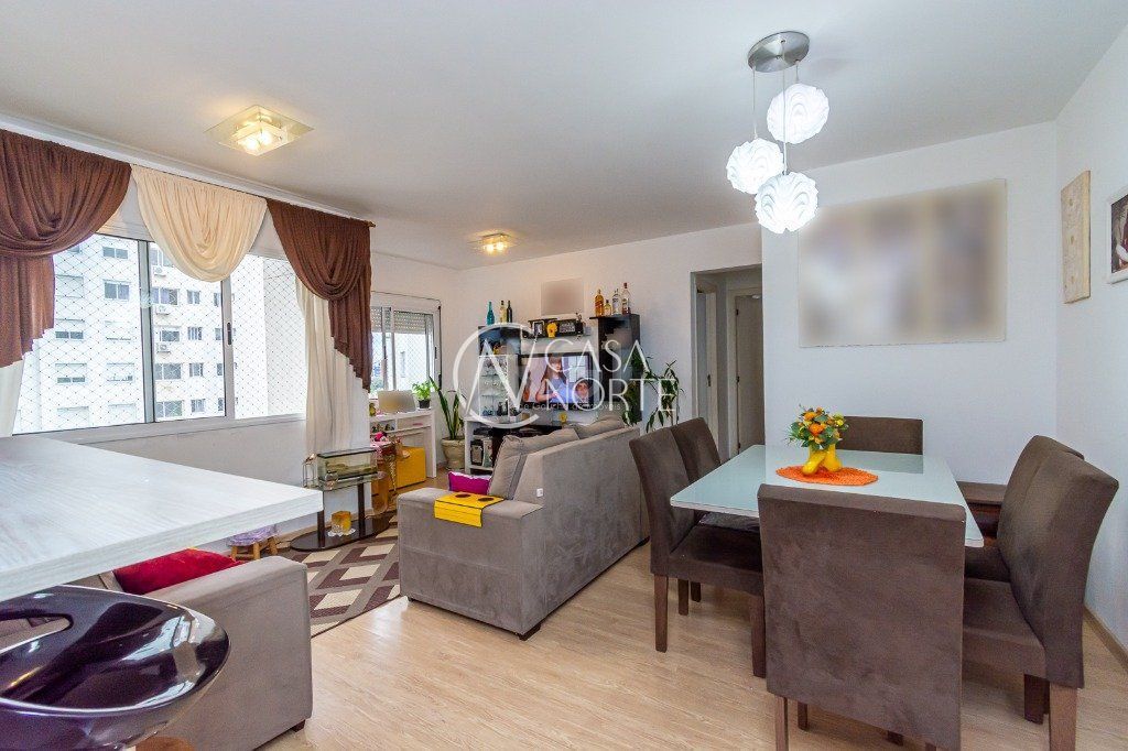 Apartamento à venda com 3 quartos, 65m², 1 suíte, 1 vaga, Avenida Dom Claudio José Gonçalves Ponce de Leao no bairro Vila Ipiranga em Porto Alegre