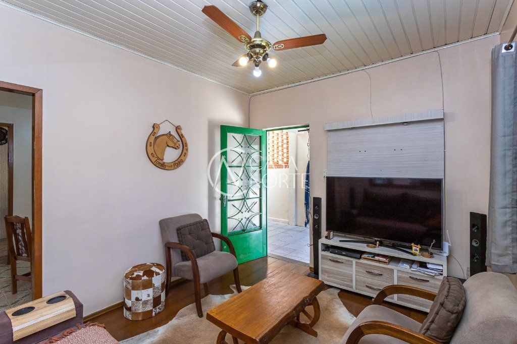 Casa à venda com 3 quartos, 143m², 1 suíte, 5 vagas, Rua Ideal no bairro Parque Santa Fé em Porto Alegre