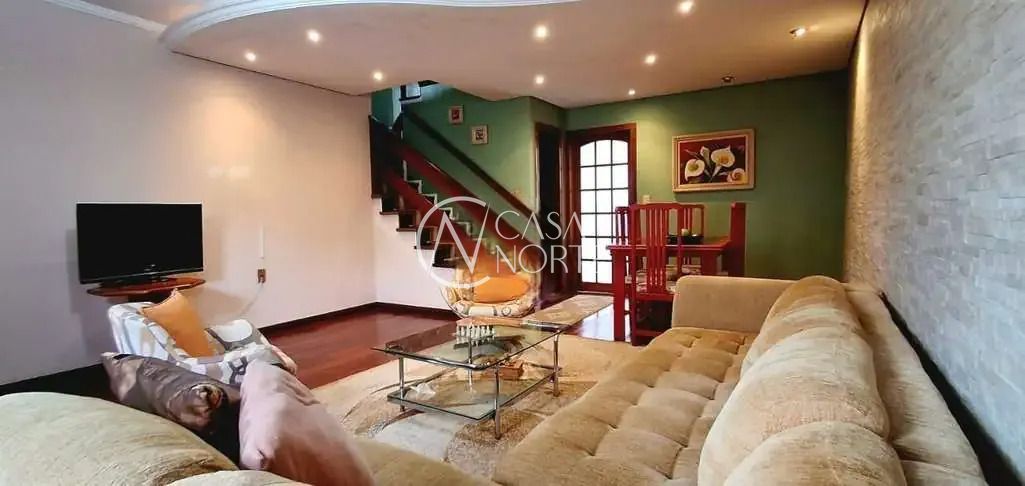 Casa à venda com 3 quartos, 203m², 1 suíte, 4 vagas, Rua Ulhoa Cintra no bairro Passo das Pedras em Porto Alegre