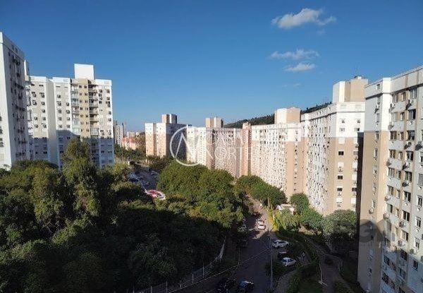 Apartamento à venda com 3 quartos, 68m², 1 suíte, 1 vaga, Rua Carlos Reverbel no bairro Jardim Carvalho em Porto Alegre