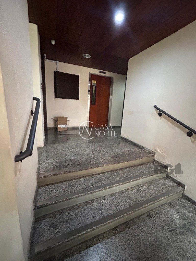 Apartamento à venda com 3 quartos, 161m², 1 suíte, 1 vaga, Avenida Getúlio Vargas no bairro Menino Deus em Porto Alegre