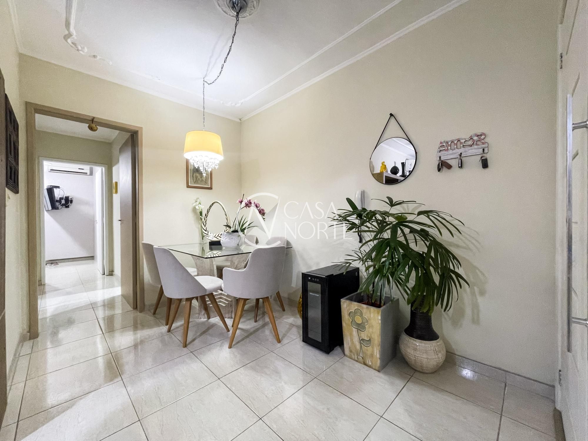 Apartamento à venda com 2 quartos, 56m², 1 vaga, Rua Doutor Campos Velho no bairro Cristal em Porto Alegre