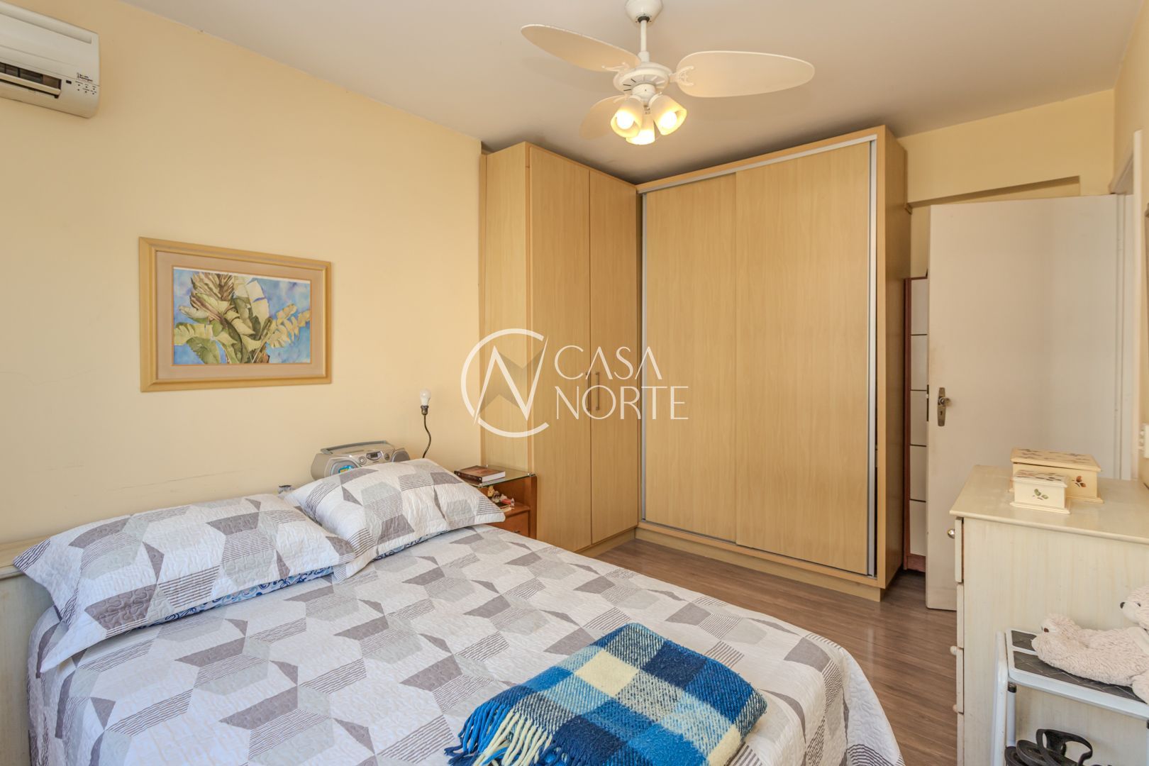 Apartamento à venda com 2 quartos, 66m², 1 vaga, Rua Dona Oti no bairro Petrópolis em Porto Alegre