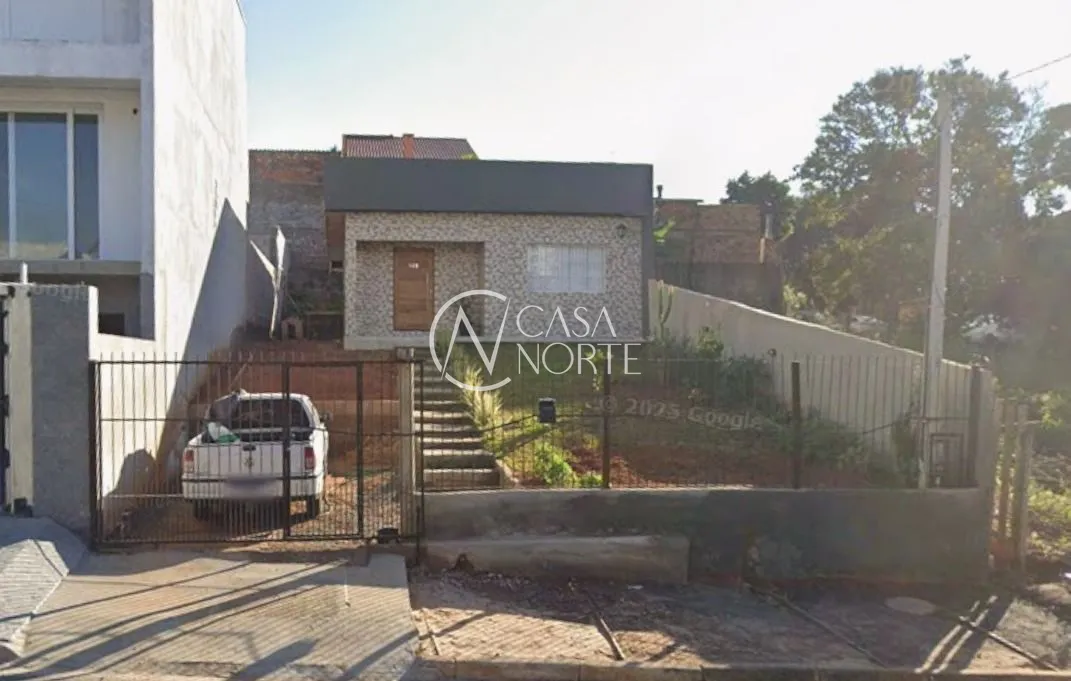 Casa à venda com 2 quartos, 85m², 2 vagas, Rua Hugo Nelson Magalhães no bairro Parque Santa Fé em Porto Alegre