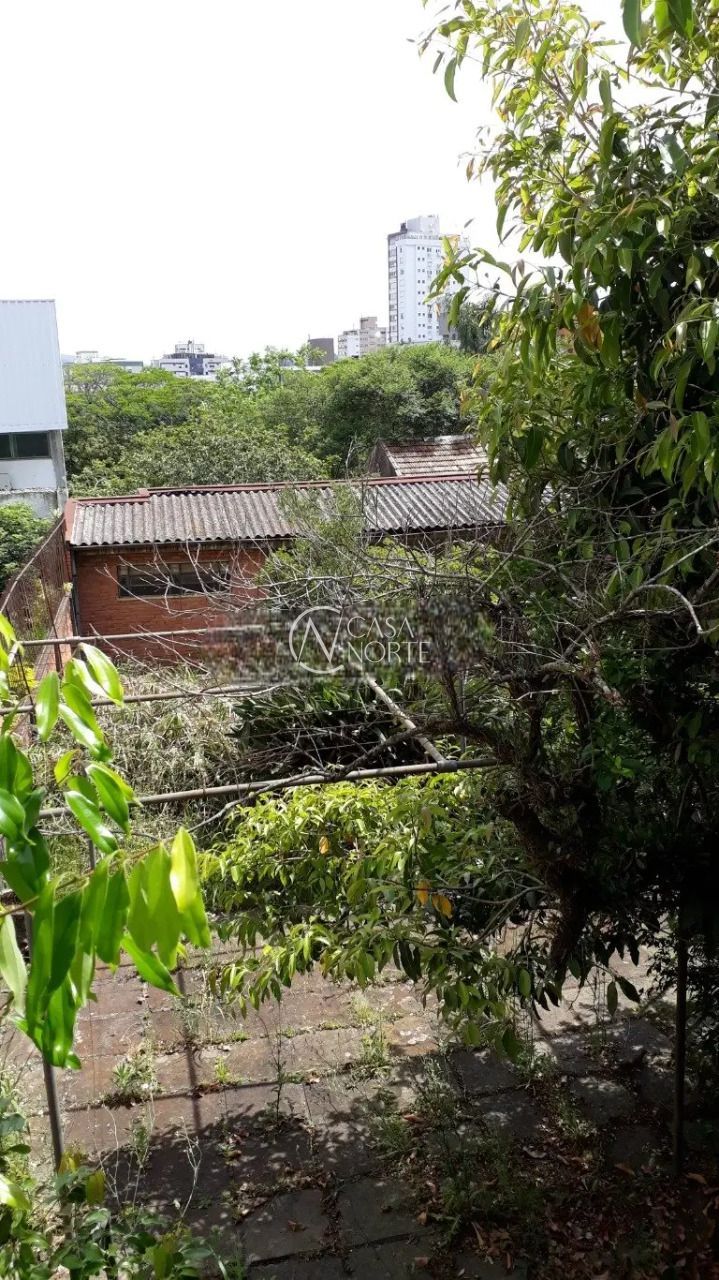 Terreno à venda  com 386m², Rua Guararapes no bairro Petrópolis em Porto Alegre