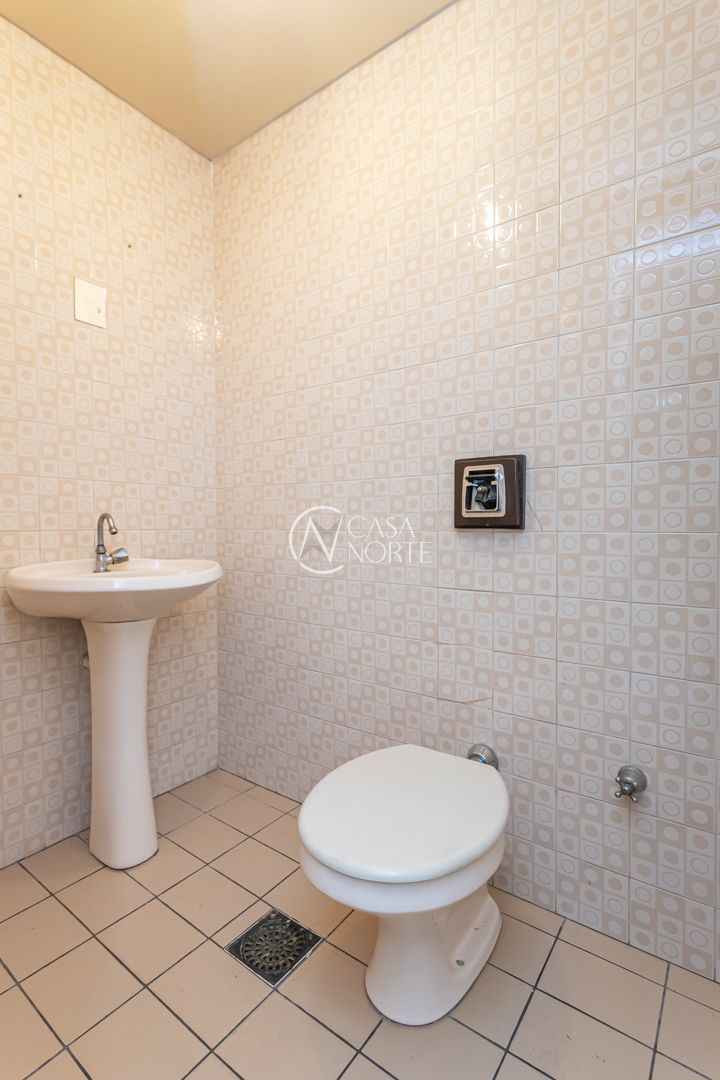 Sala Comercial à venda com 1 quarto, 53m², Avenida Cristóvão Colombo no bairro Floresta em Porto Alegre