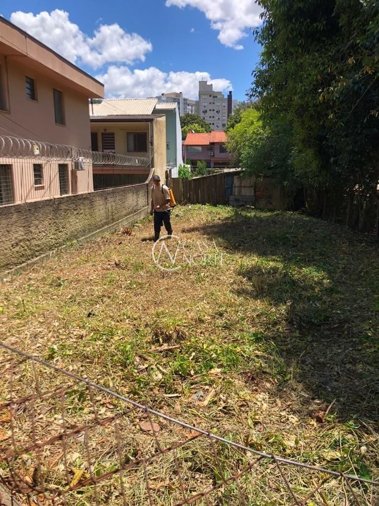 Terreno à venda , 300m², Rua Porto Seguro no bairro Vila Ipiranga em Porto Alegre