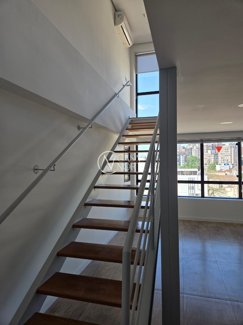 Duplex à venda , 85m², 2 vagas, Rua Ramiro Barcelos no bairro Floresta em Porto Alegre