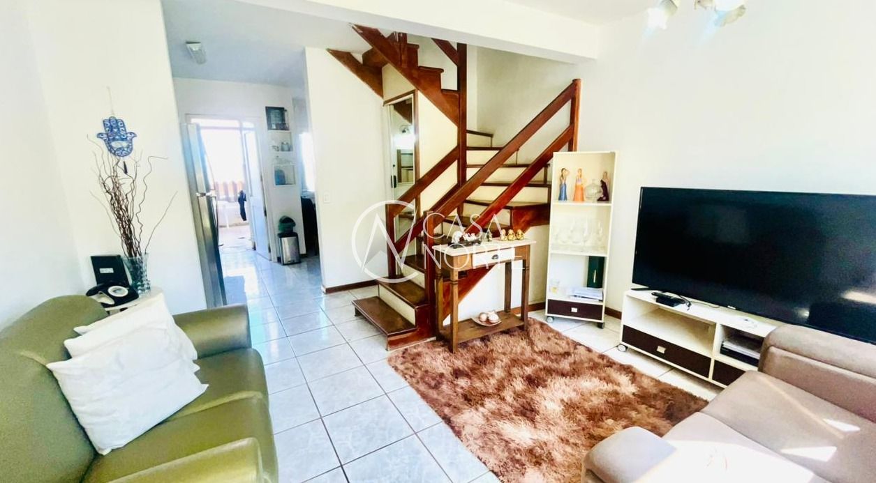 Casa de Condomínio à venda com 2 quartos, 75m², 1 vaga, Rua Engenheiro Frederico Dahne no bairro Sarandi em Porto Alegre