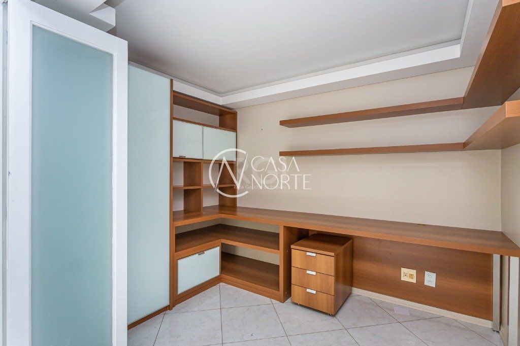 Apartamento à venda com 3 quartos, 141m², 1 suíte, 3 vagas, Rua Vitor Meireles no bairro Rio Branco em Porto Alegre