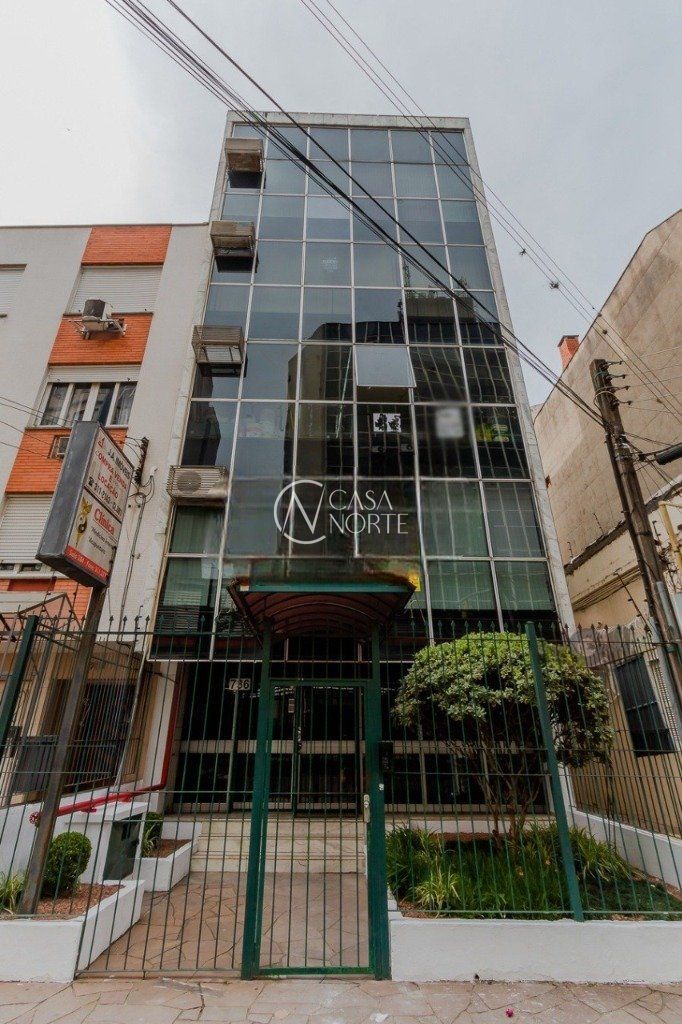 Sala Comercial à venda , 34m², Rua Felipe Camarão no bairro Rio Branco em Porto Alegre