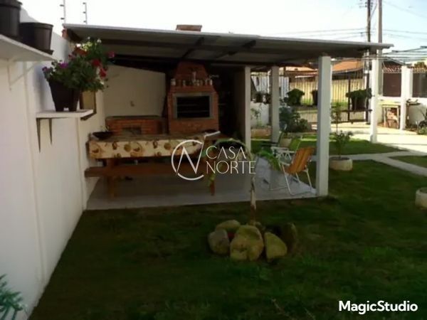 Casa à venda com 3 quartos, 220m², 1 suíte, 4 vagas, Rua Orlando Silva no bairro Jardim Leopoldina em Porto Alegre