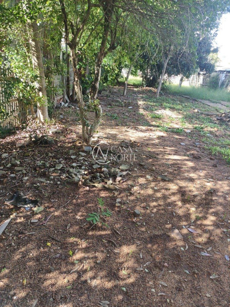 Terreno à venda  com 494m², Rua Miguel Costa no bairro Partenon em Porto Alegre