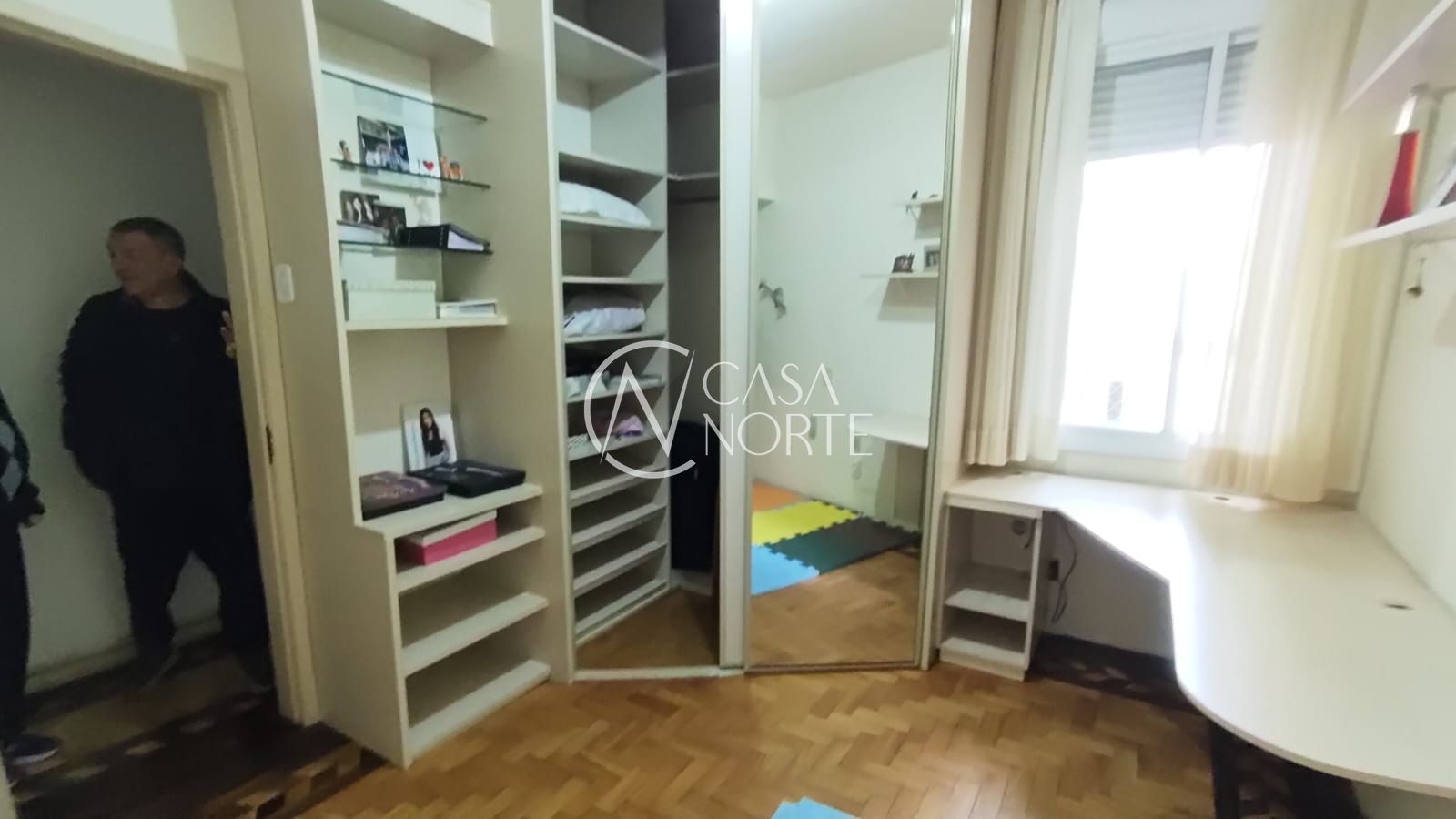 Apartamento à venda com 3 quartos, 141m², Travessa Ferreira de Abreu no bairro Santana em Porto Alegre