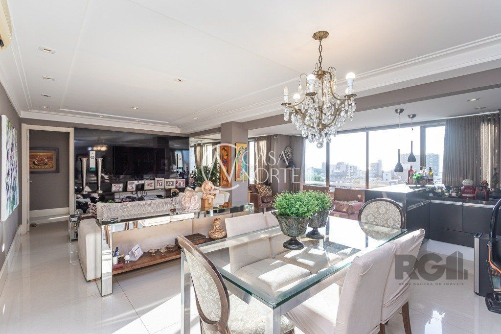 Apartamento à venda com 3 quartos, 120m², 1 suíte, 3 vagas, Avenida Getúlio Vargas no bairro Menino Deus em Porto Alegre