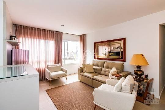 Apartamento à venda com 3 quartos, 76m², 1 suíte, 2 vagas, Rua Dona Augusta no bairro Menino Deus em Porto Alegre