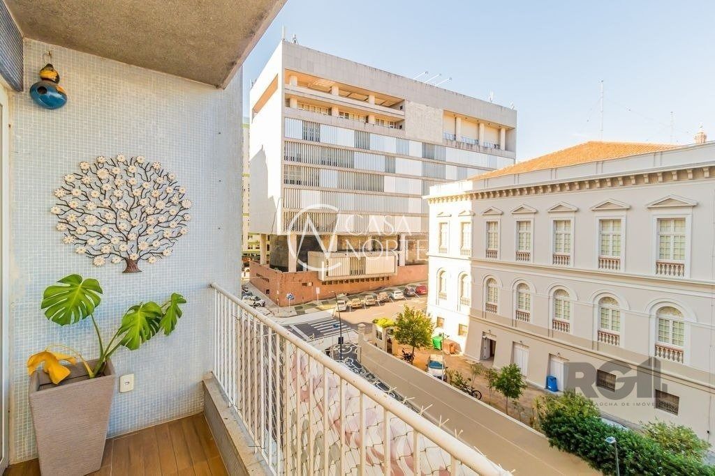 Apartamento à venda com 3 quartos, 153m², 1 suíte, 1 vaga, Rua Riachuelo no bairro Centro Histórico em Porto Alegre