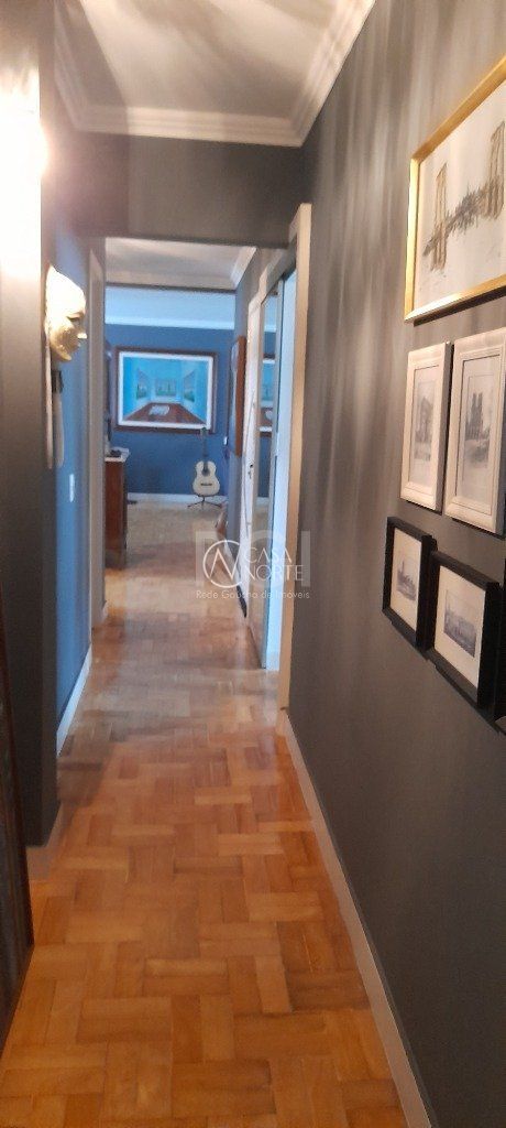 Apartamento à venda com 3 quartos, 143m², 1 suíte, 1 vaga, Rua Riveira no bairro Petrópolis em Porto Alegre