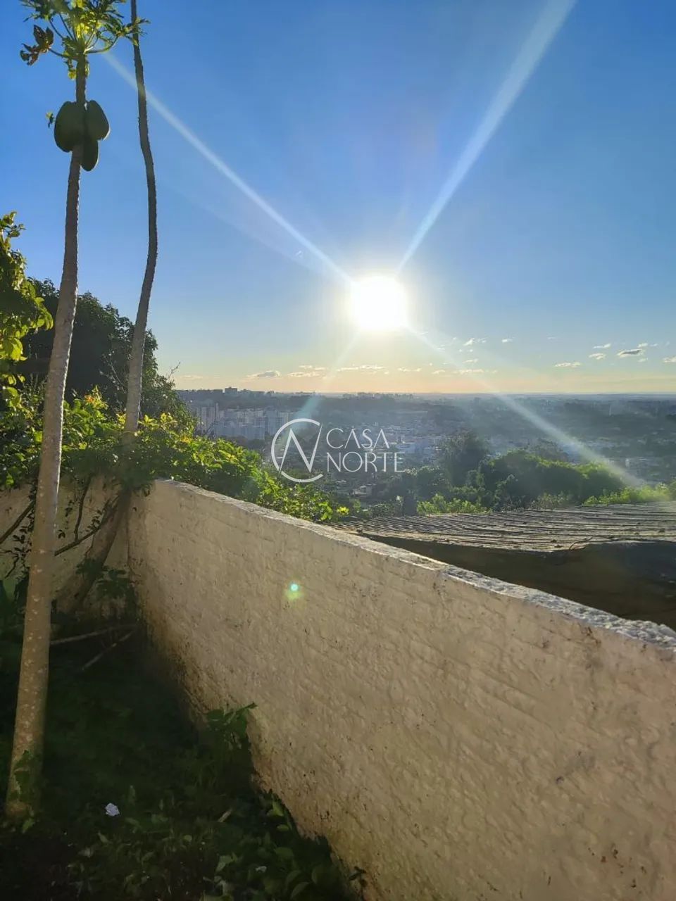 Casa à venda com 2 quartos, 350m², 1 vaga, Rua Faixa Cidadão no bairro Morro Santana em Porto Alegre