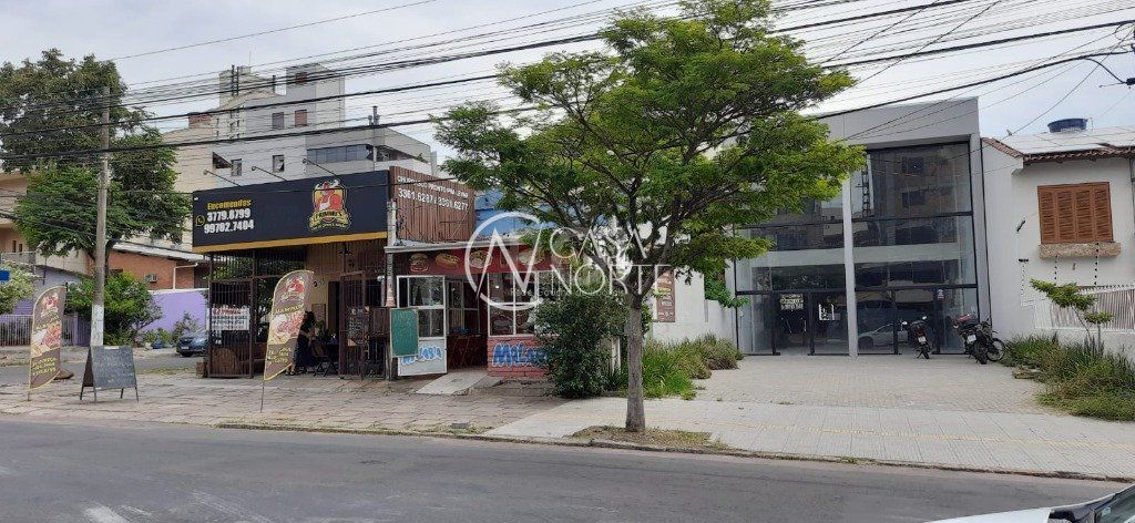 Casa à venda com 2 quartos, 230m², 1 vaga, Avenida João Wallig no bairro Passo da Areia em Porto Alegre