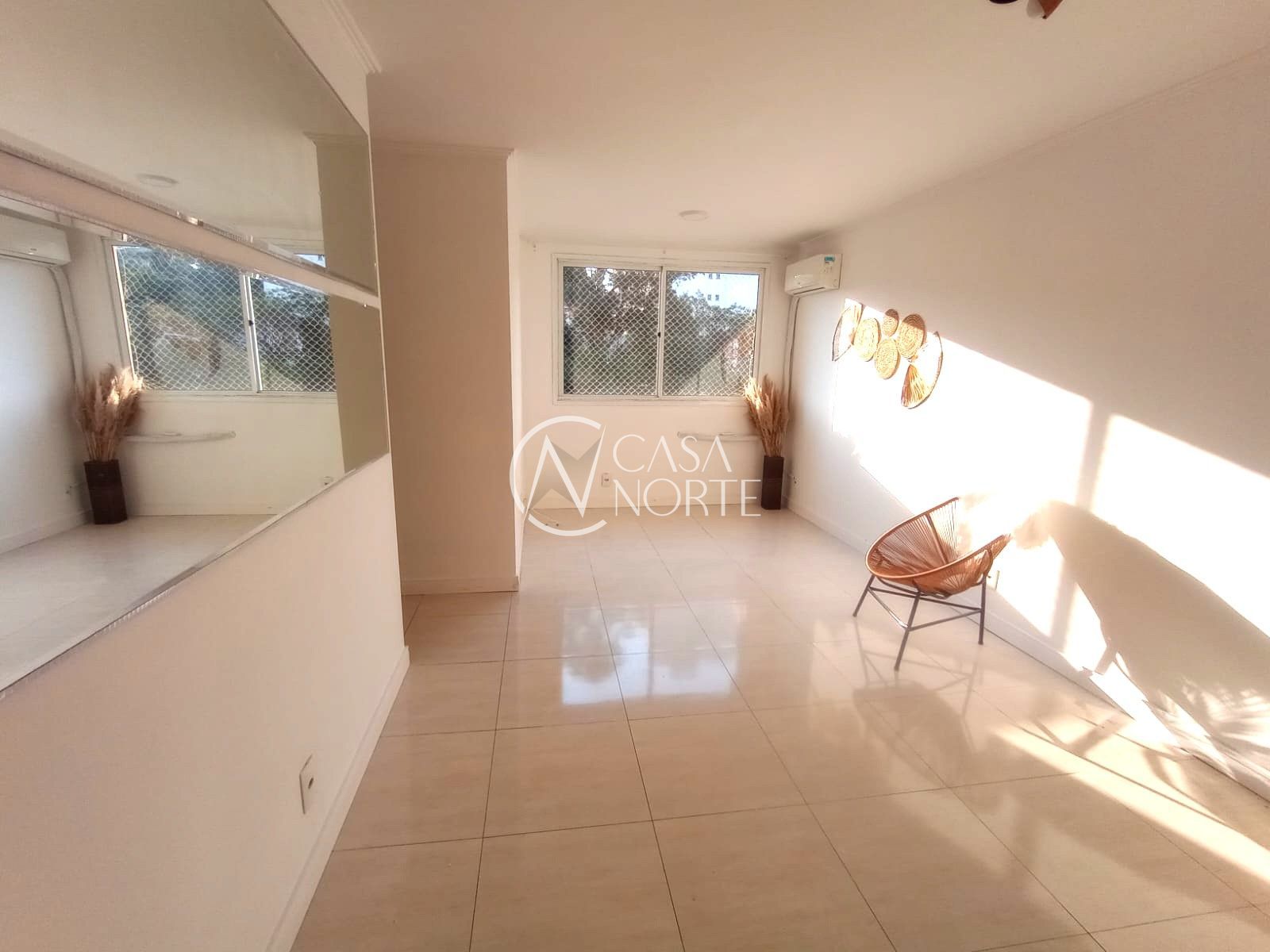 Apartamento à venda com 3 quartos, 68m², 1 suíte, 1 vaga, Rua Carlos Reverbel no bairro Jardim Carvalho em Porto Alegre