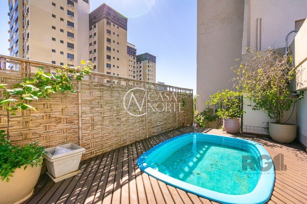 Cobertura à venda com 3 quartos, 249m², 1 suíte, 2 vagas, Avenida Getúlio Vargas no bairro Menino Deus em Porto Alegre