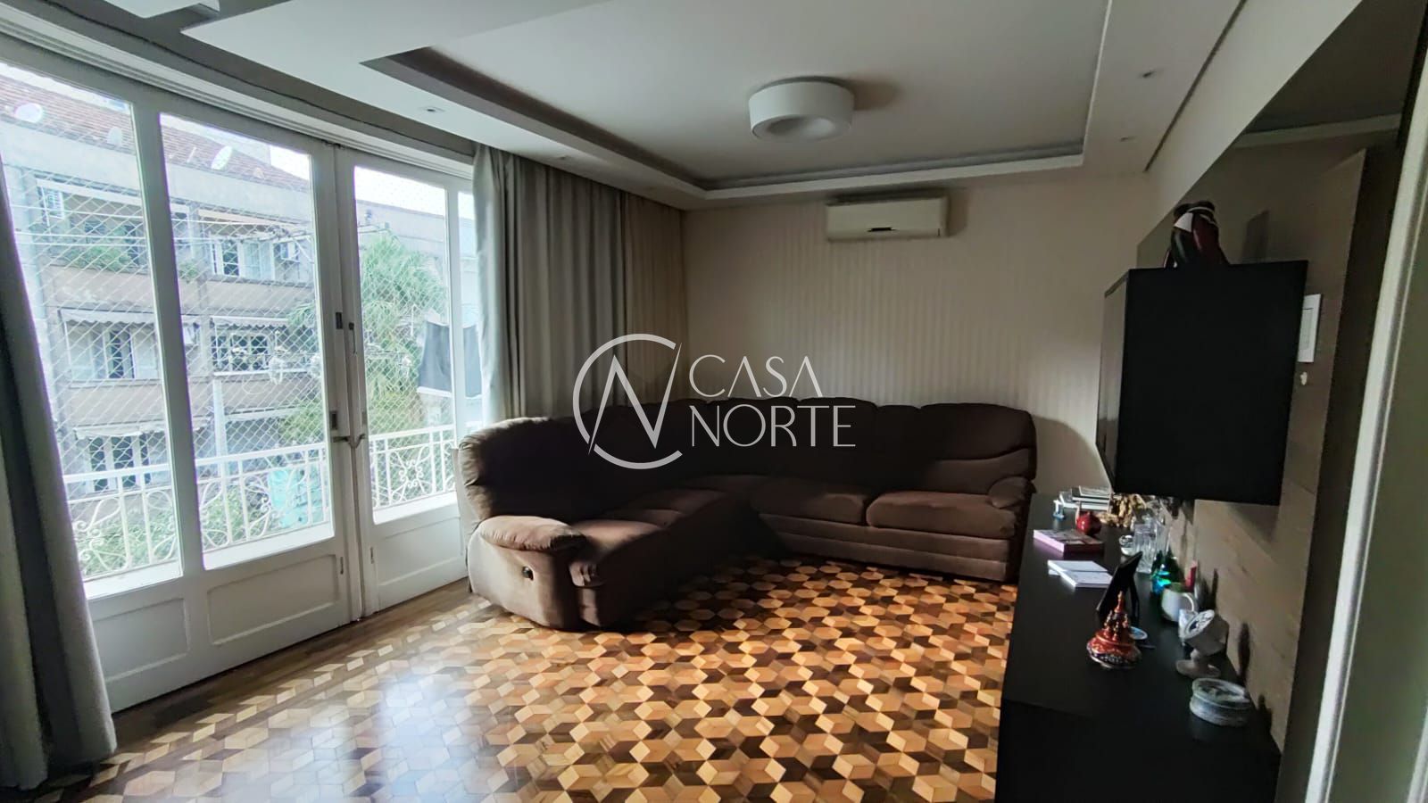 Apartamento à venda com 3 quartos, 141m², Travessa Ferreira de Abreu no bairro Santana em Porto Alegre