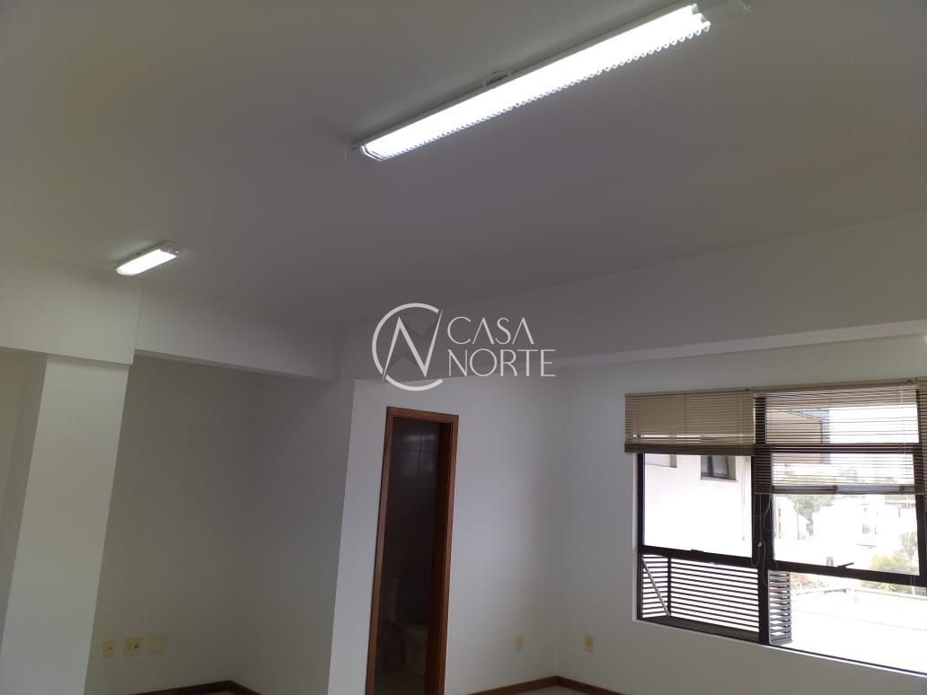 Sala Comercial à venda com 1 quarto, 44m², 1 vaga, Rua Jari no bairro Passo da Areia em Porto Alegre