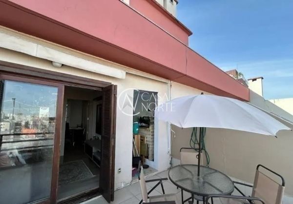 Cobertura à venda com 2 quartos, 75m², 1 suíte, 1 vaga, Rua Guarajá no bairro Jardim Botânico em Porto Alegre