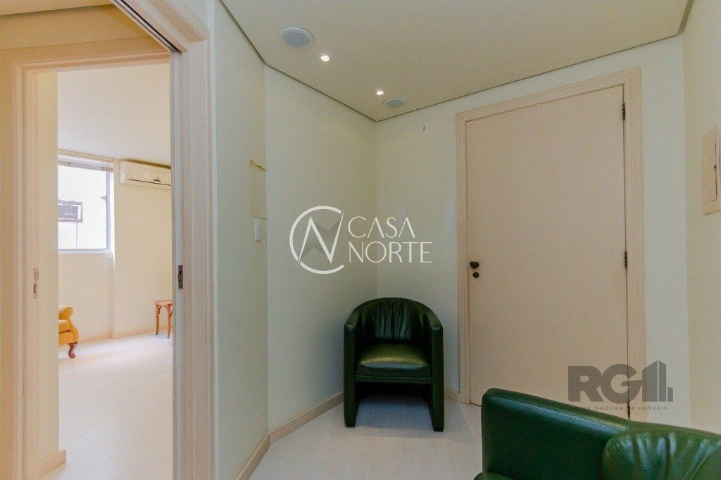 Sala Comercial à venda , 34m², Rua Felipe Camarão no bairro Rio Branco em Porto Alegre