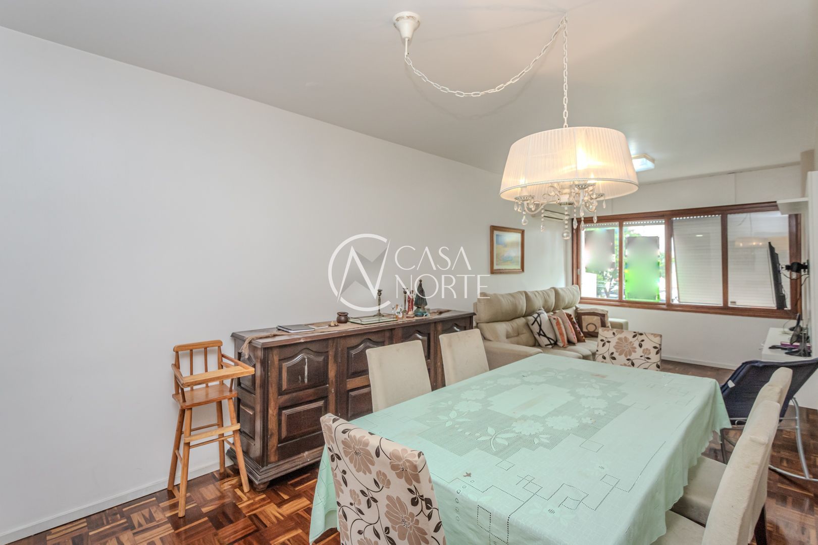 Apartamento à venda com 3 quartos, 106m², 1 suíte, 1 vaga, Rua Dona Eugênia no bairro Petrópolis em Porto Alegre