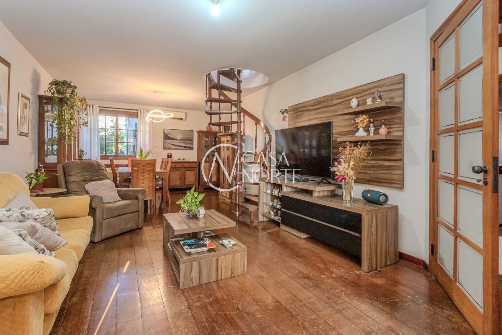 Cobertura à venda com 3 quartos, 292m², 1 suíte, 1 vaga, Avenida Coronel Lucas de Oliveira no bairro Petrópolis em Porto Alegre