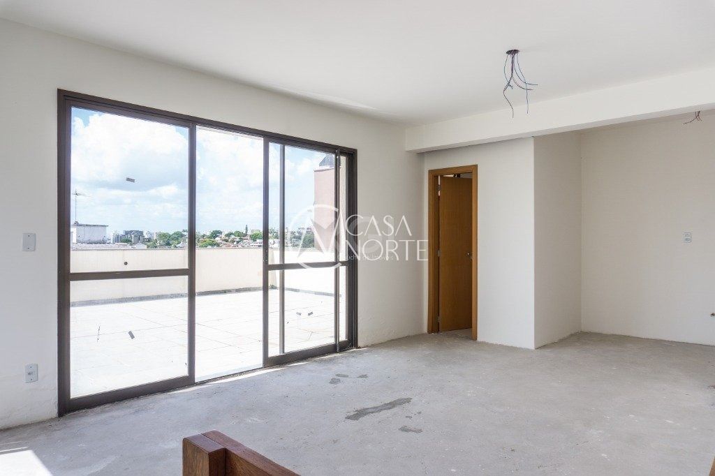 Cobertura à venda com 3 quartos, 174m², 1 suíte, 3 vagas, Rua Moema no bairro Chácara das Pedras em Porto Alegre