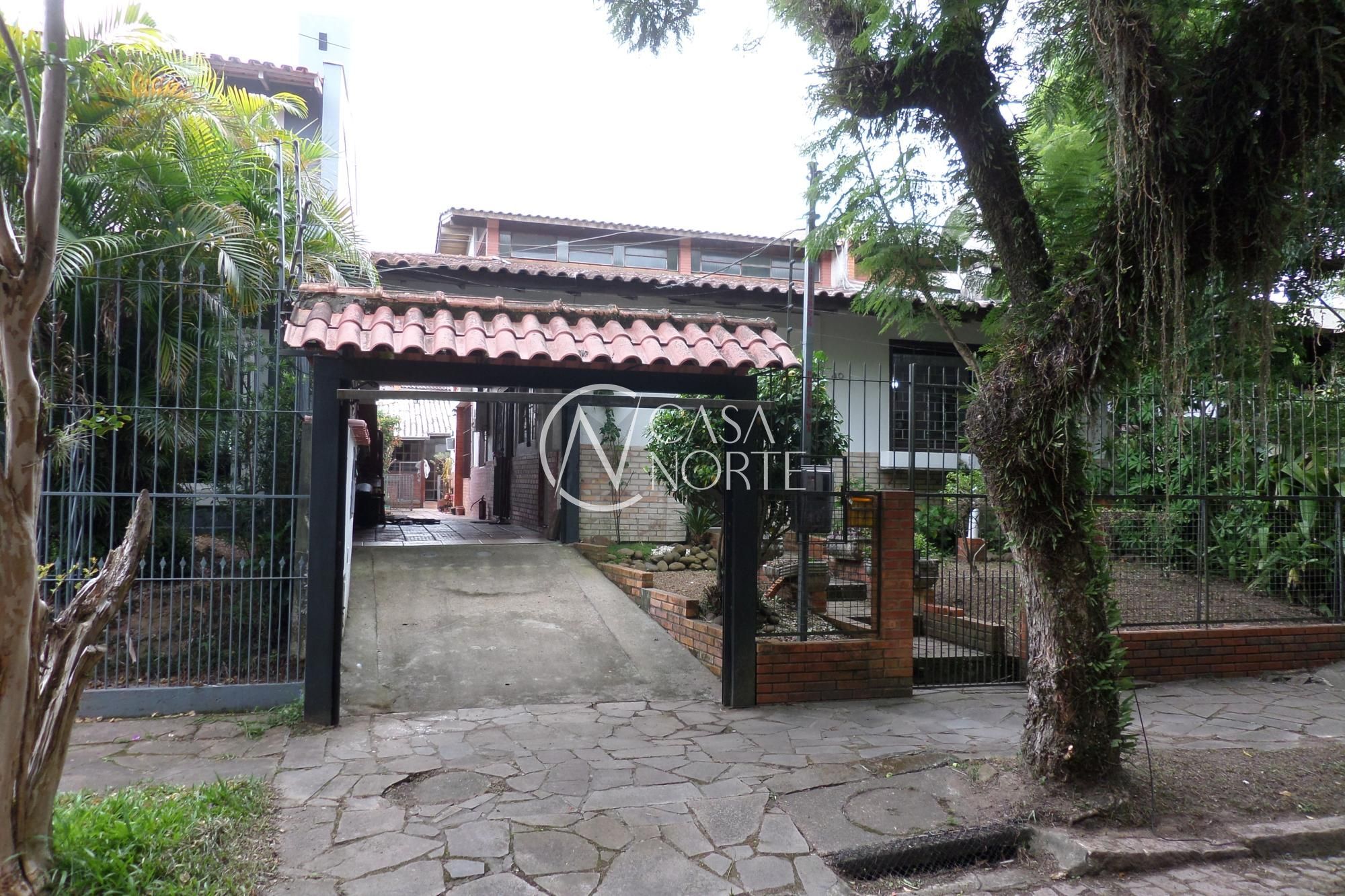 Casa à venda com 4 quartos, 200m², 1 suíte, 2 vagas, Rua Doutor Carlos Geyer no bairro Ipanema em Porto Alegre