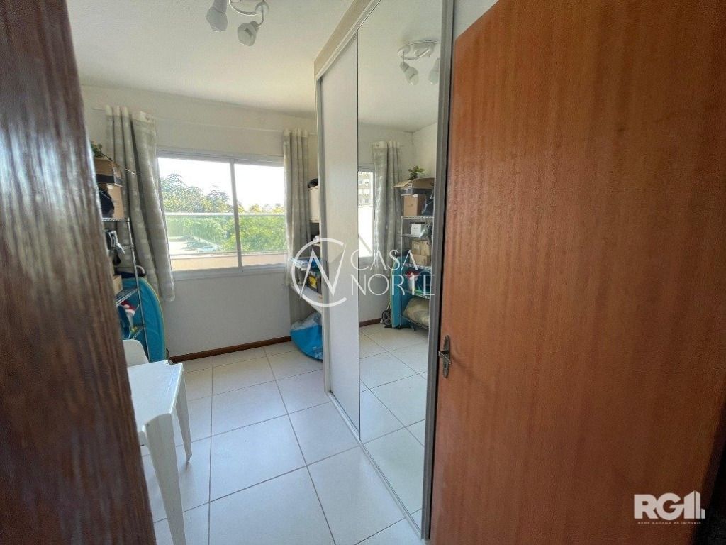 Duplex à venda com 3 quartos, 144m², 1 suíte, 2 vagas, Rua Luiz Fontoura Júnior no bairro Jardim Itu em Porto Alegre