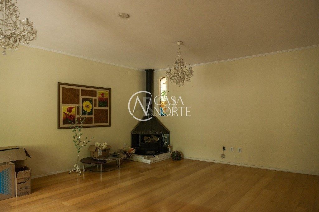 Casa à venda com 5 quartos, 344m², 1 suíte, 3 vagas, Rua General Francisco de Paula Cidade no bairro Chácara das Pedras em Porto Alegre