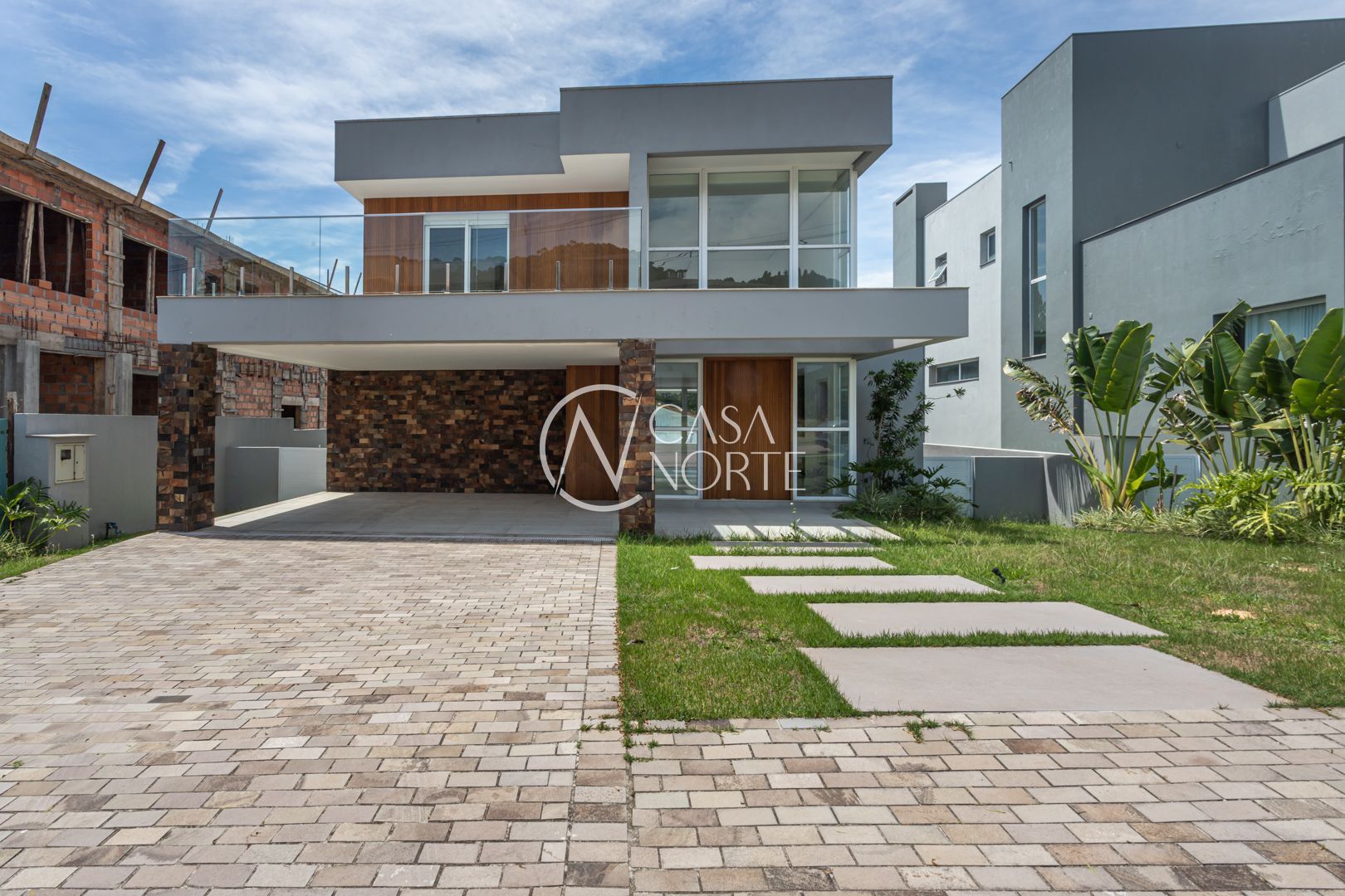 Casa de Condomínio à venda com 4 quartos, 484m², 4 suítes, 2 vagas, Estrada das Três Meninas no bairro Vila Nova em Porto Alegre