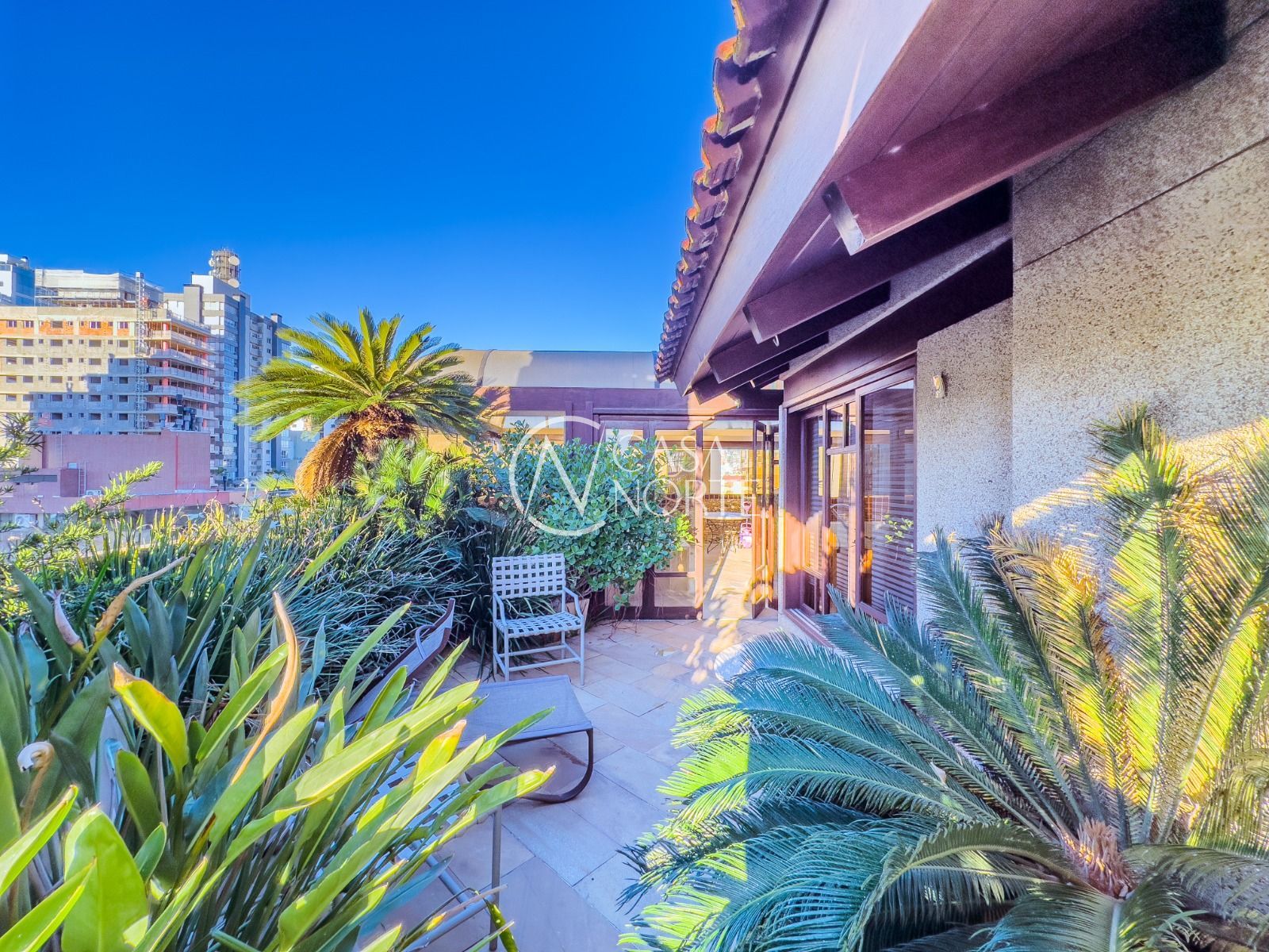 Cobertura à venda com 3 quartos, 313m², 1 suíte, 4 vagas, Rua Jaraguá no bairro Bela Vista em Porto Alegre