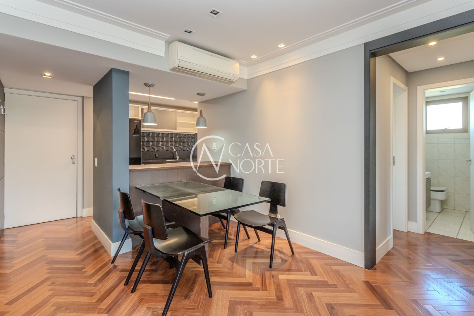 Apartamento à venda com 2 quartos, 81m², 1 suíte, 3 vagas, Avenida Alegrete no bairro Petrópolis em Porto Alegre