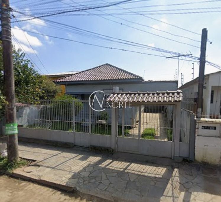 Casa à venda com 3 quartos, 155m², 3 vagas, Praça Aratiba no bairro Cavalhada em Porto Alegre