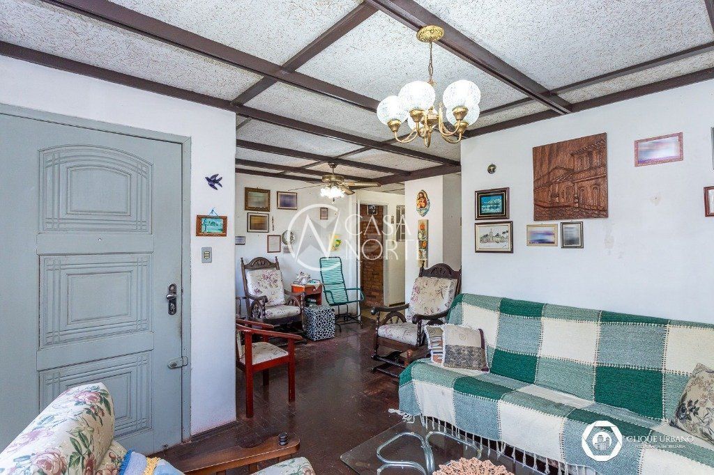 Casa à venda com 4 quartos, 93m², 1 suíte, 4 vagas, Rua Ledo Guimaraes Mariante no bairro Jardim Leopoldina em Porto Alegre