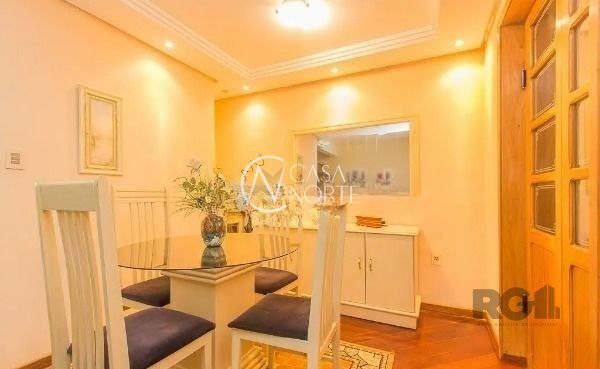 Casa de Condomínio à venda com 3 quartos, 130m², 1 suíte, 2 vagas, Rua Manoel Lopes Meirelles no bairro Jardim Sabará em Porto Alegre