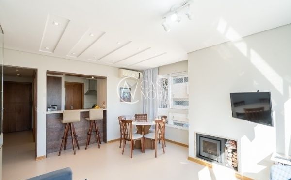 Apartamento à venda com 2 quartos, 72m², 1 suíte, 2 vagas, Rua Santa Cecília no bairro Petrópolis em Porto Alegre